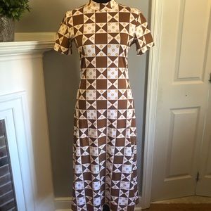 Lisa Says Gah Debbie dress